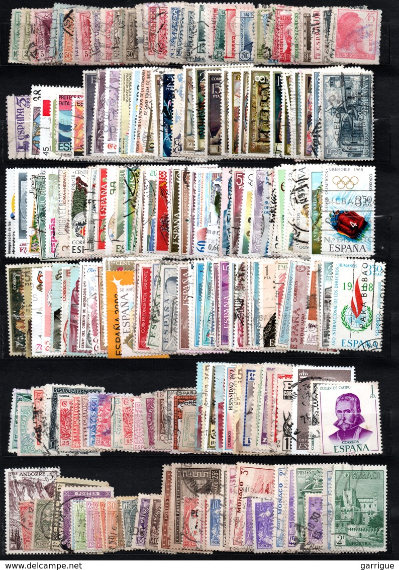 MONDE ENTIER sauf France : ensemble de plus de 10 000 timbres différents