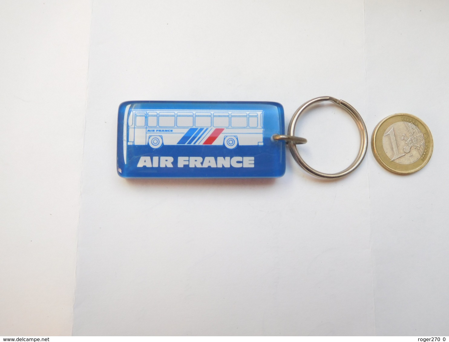 Beau Porte Clés , Aviation , Compagnie Air France , Car Bus , Navette Aéroports Orly , Roissy - Porte-clefs