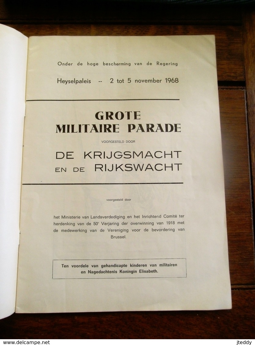 Boek MILITAIRE PARADE   1918 - 1968 In de f-Franse en  Nederlandse taal