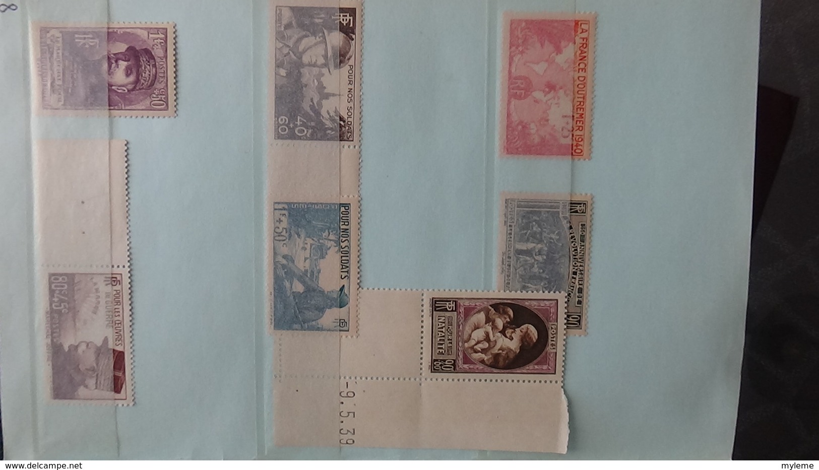 Carnet à choix avec timbres années 30 à 60 tous ** dont séries GH, croix rouges ... A saisir !!!