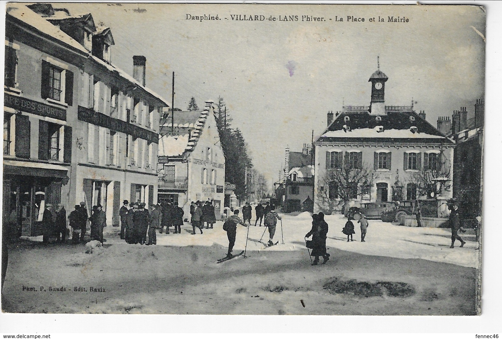 38 - VILLARS De LANS L'Hiver- La Place Et La Mairie  - Très Animée - 1926 (X177) - Villard-de-Lans