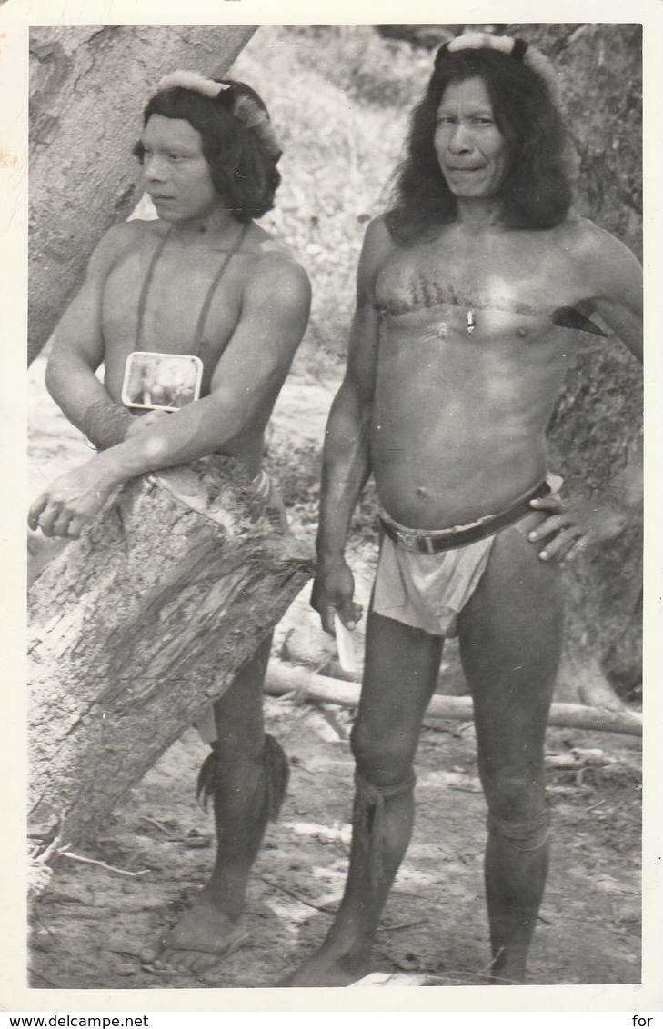 Guyane : Hommes En Pose : ( Carte Photo ) - Autres & Non Classés