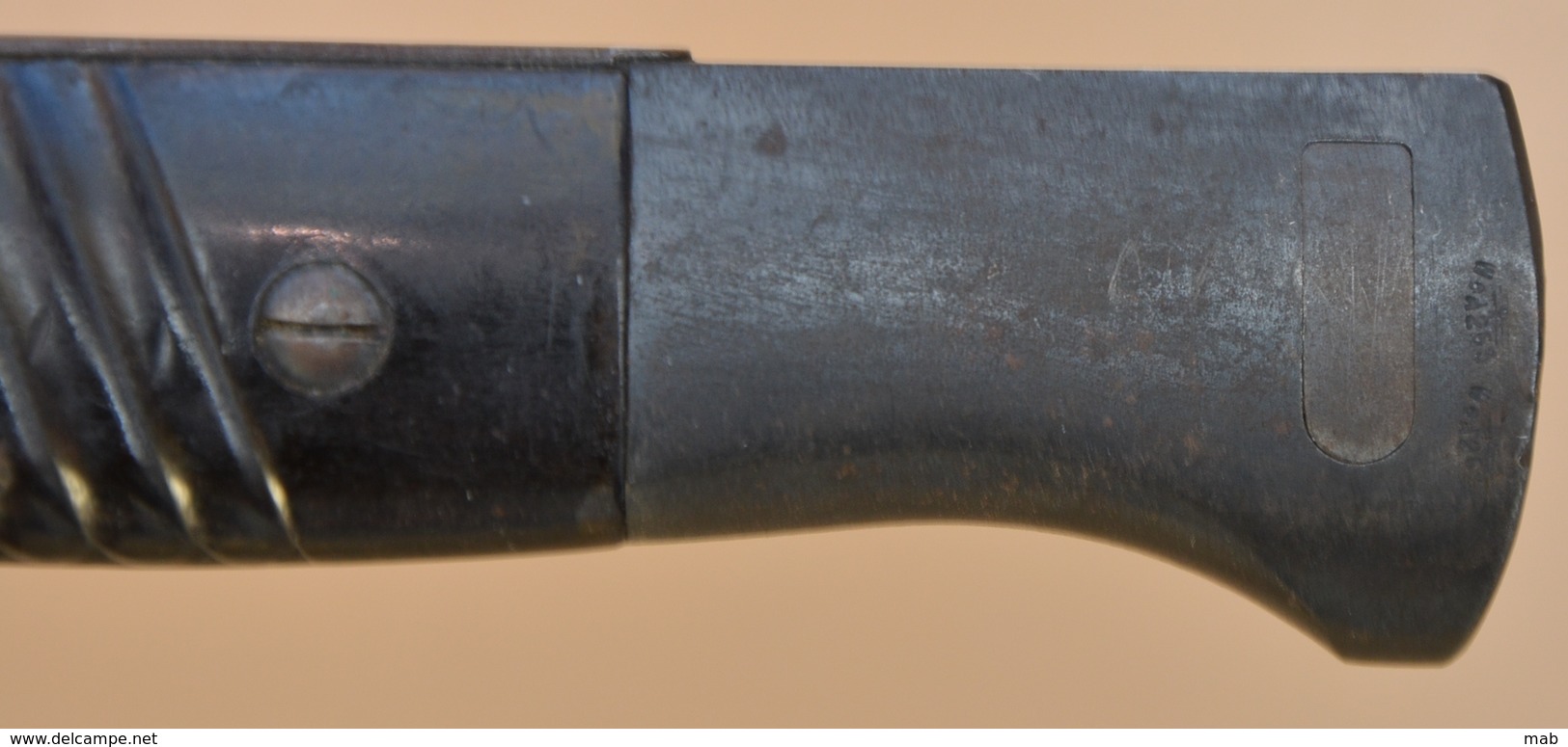 2 Baïonnettes / 2 Bayonets / 2 Bajonetten / 2 Baionetas Allemagne 1884/98 et de Sortie