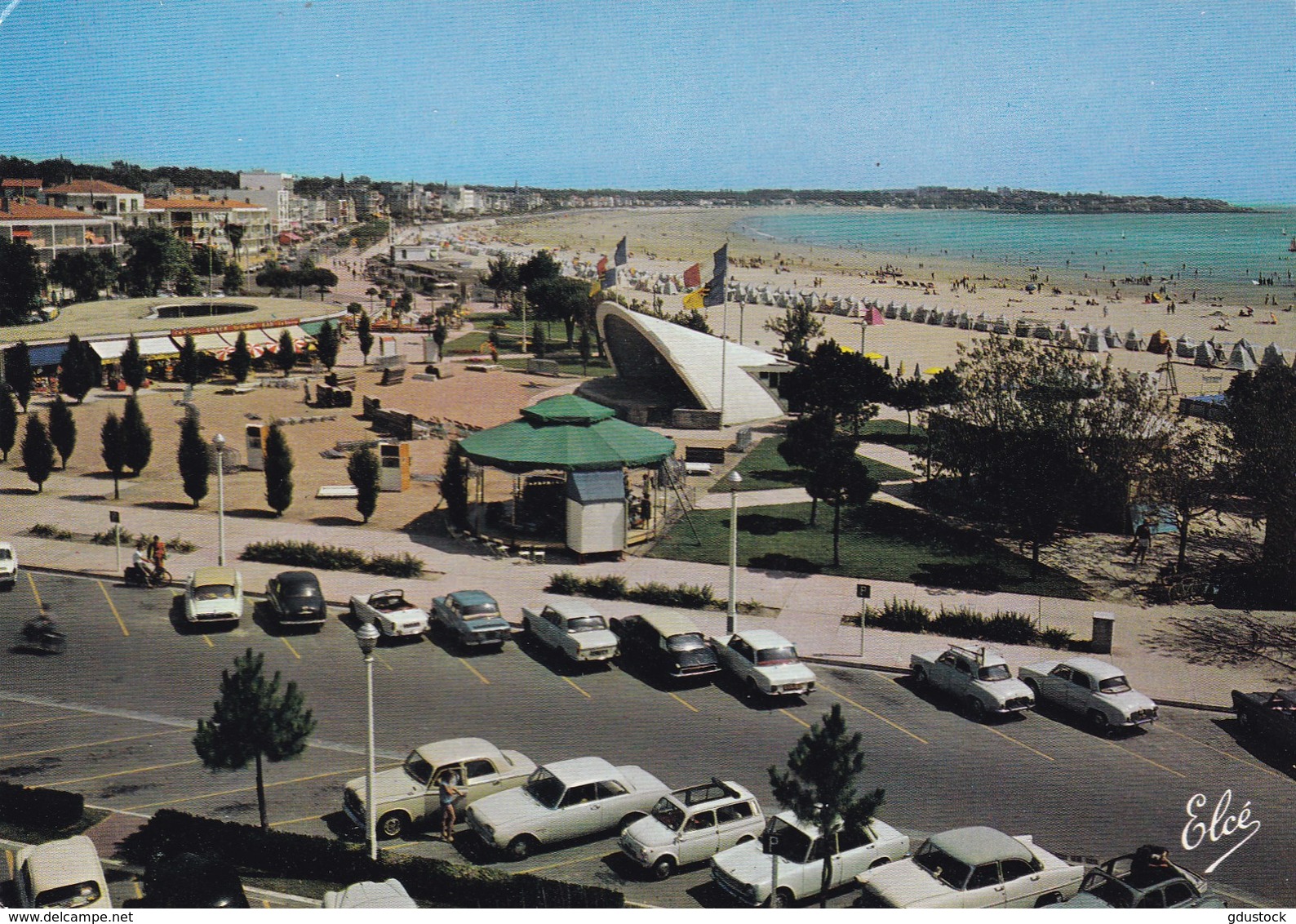 Charente-Maritime - Royan - Le Nouvel Auditorium, La Grande Plage De Royan, Au Fond, Valière Et Saint-Georges-de-Didonne - Royan