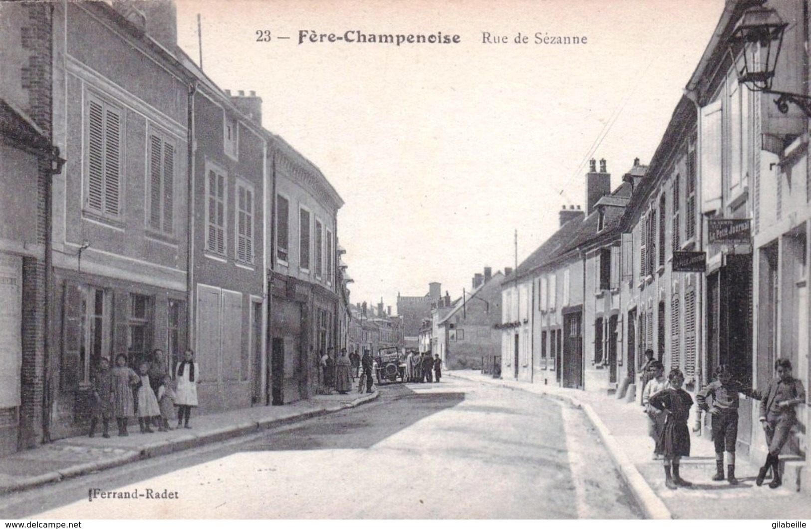 51 - Fere Champenoise ( Marne ) -  Rue De Sezanne - Fère-Champenoise