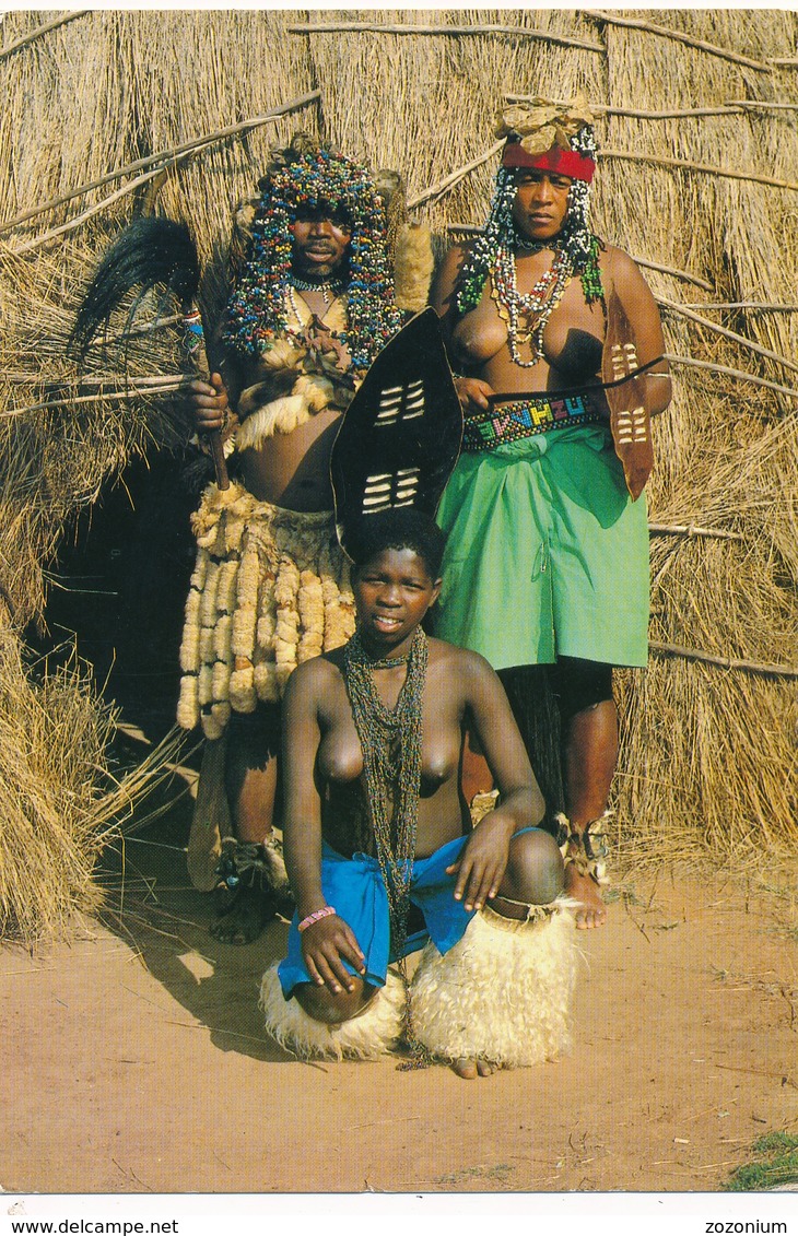 AFRICA, Zulu Witch Doctor Nude Girls  Naked,bare Breasts,  Jeune Filles Nue, South Africa RSA Stamp, Old Photo Postcard - Ohne Zuordnung