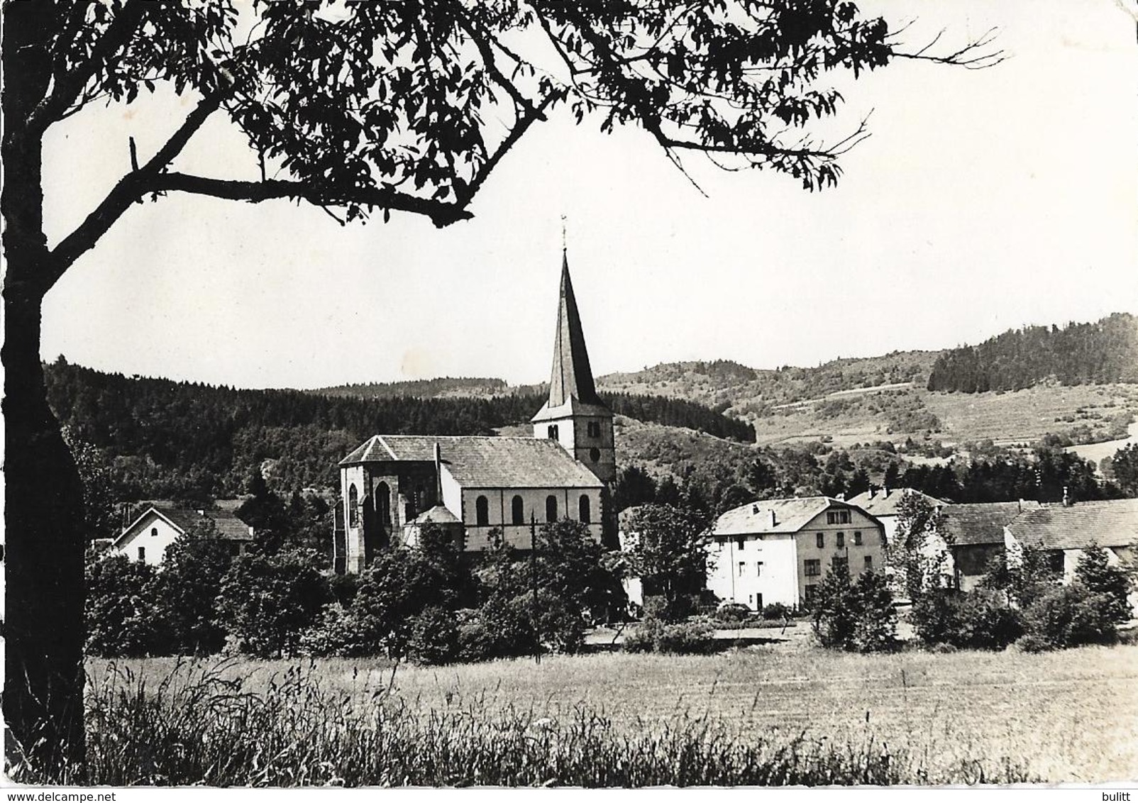 RAMONCHAMP - Vue Avec L'église - Autres & Non Classés