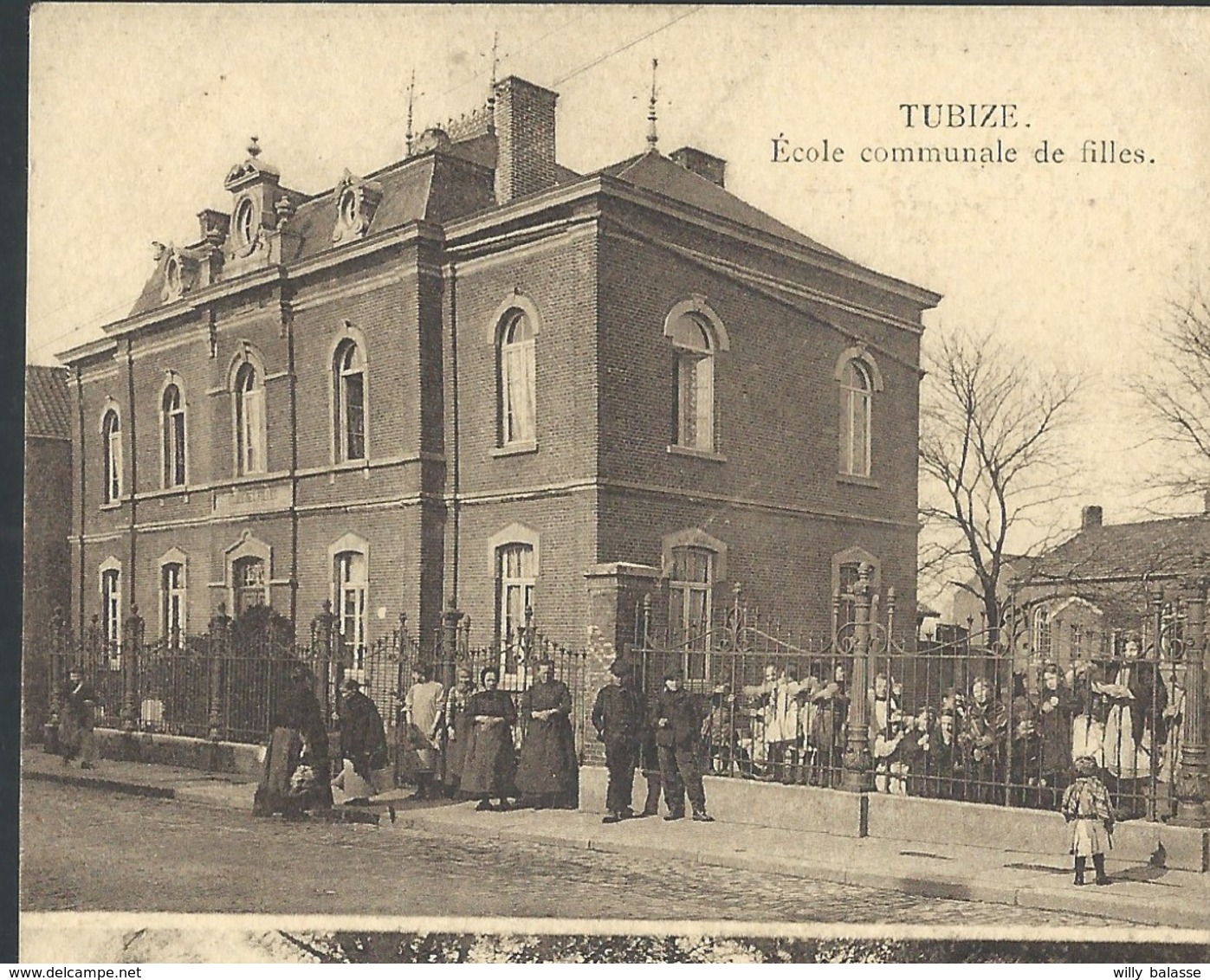 +++ CPA - TUBIZE - Double Vue - Ecole Communale De Filles - Chaussée De Mons - Carte Animée   // - Tubize