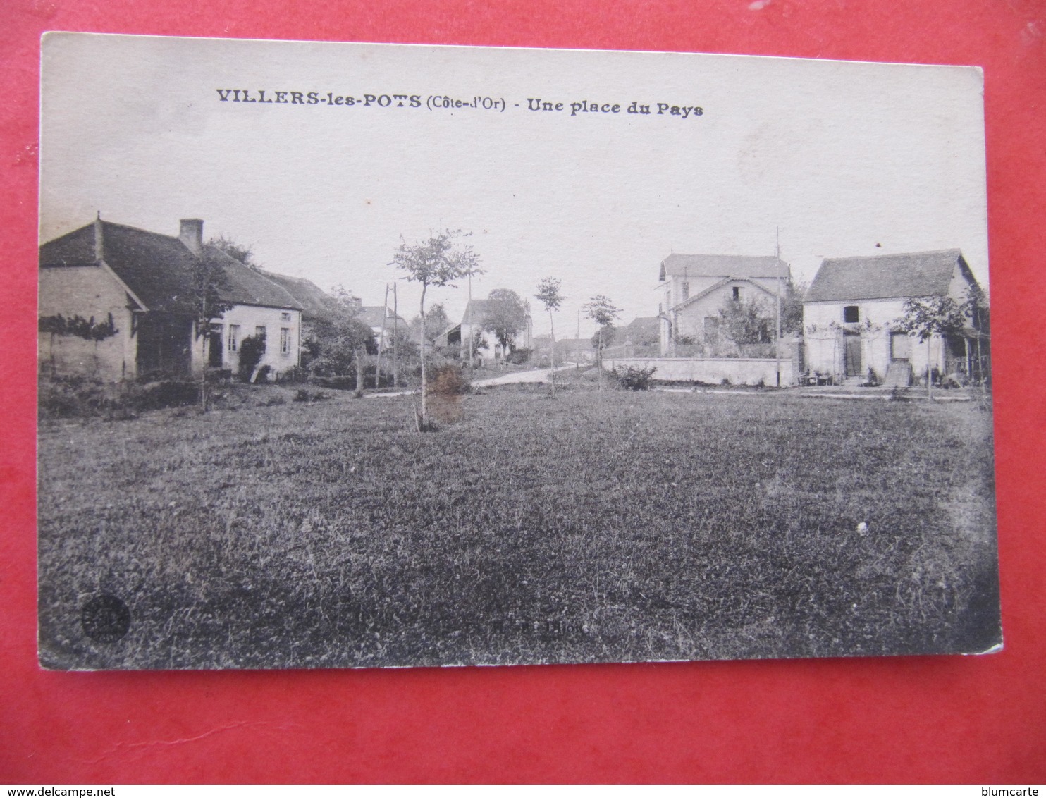 CPA - VILLERS LES POTS - UNE PLACE DU PAYS - Other & Unclassified