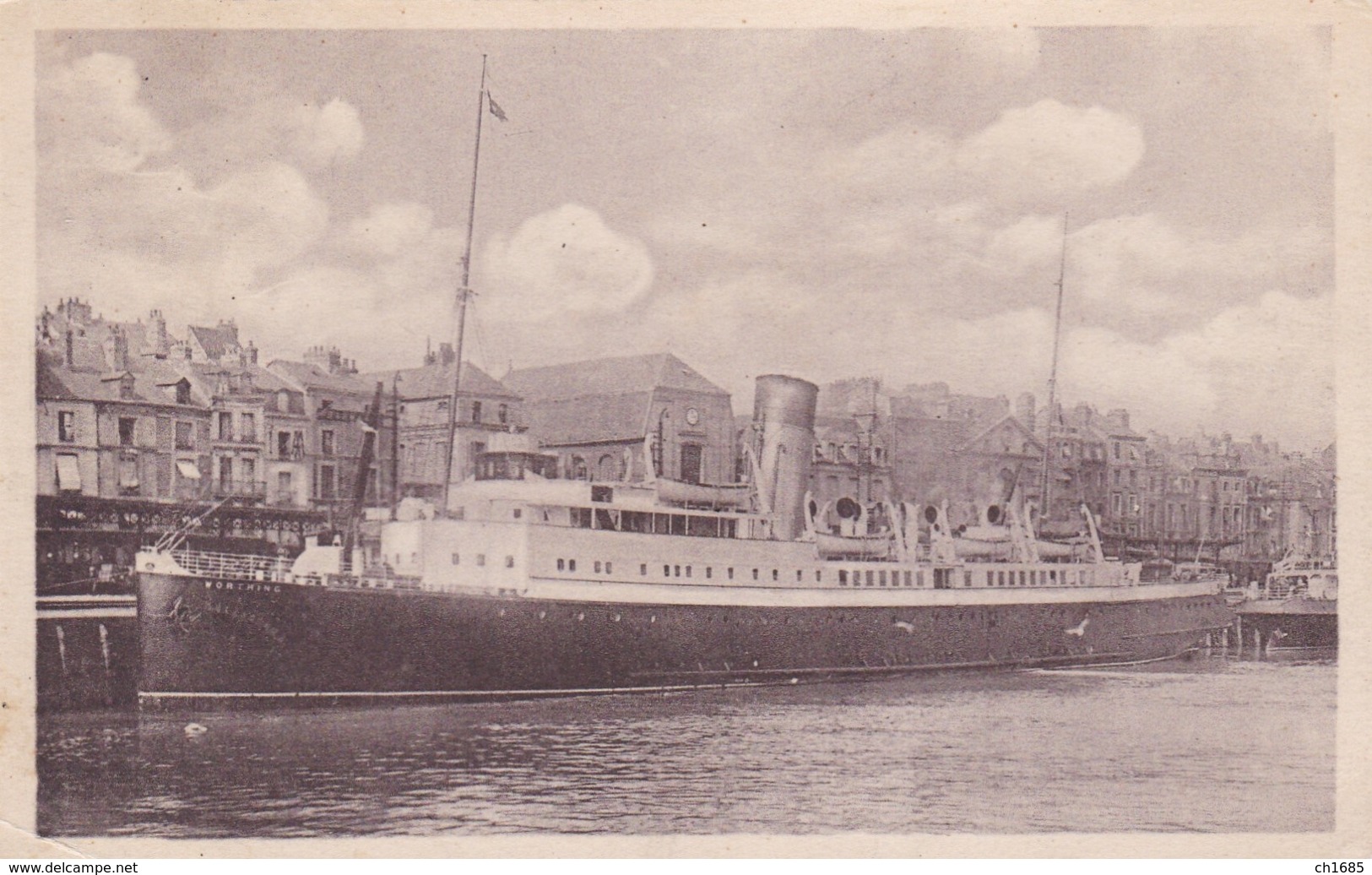 Le Paquebot Steamer " WORTHING " Dans Le Port De Dieppe - Paquebots