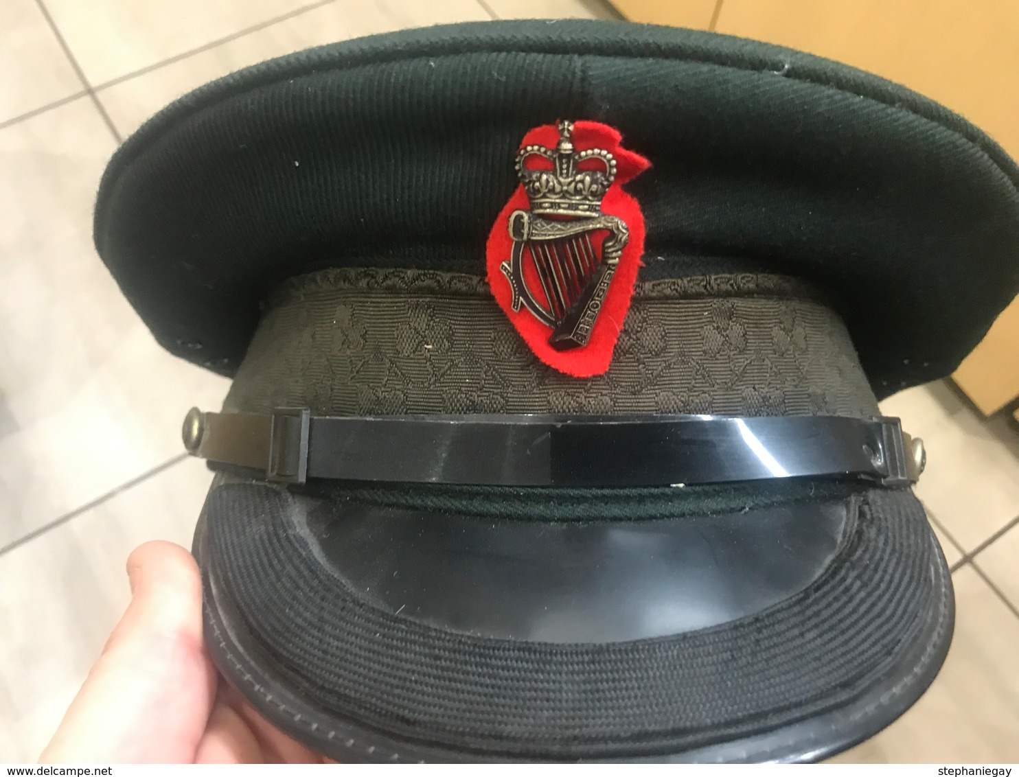 Casquette Police Royale Officier 1978 Irlande - Casques & Coiffures