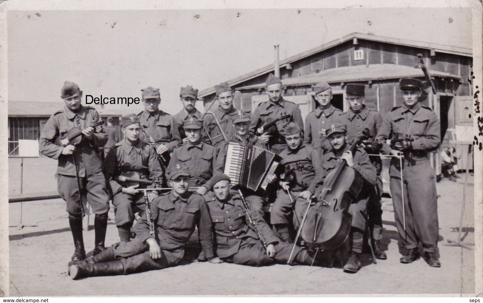 CP Photo :  L'orchestre Franco - Polonais Du Camp De Prisonniers - Stalag XVII B Gneixendorf - 2è GM - Guerre, Militaire