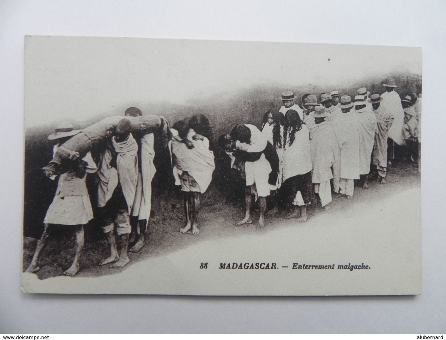 Madagascar ,enterrement Malgache - Madagascar