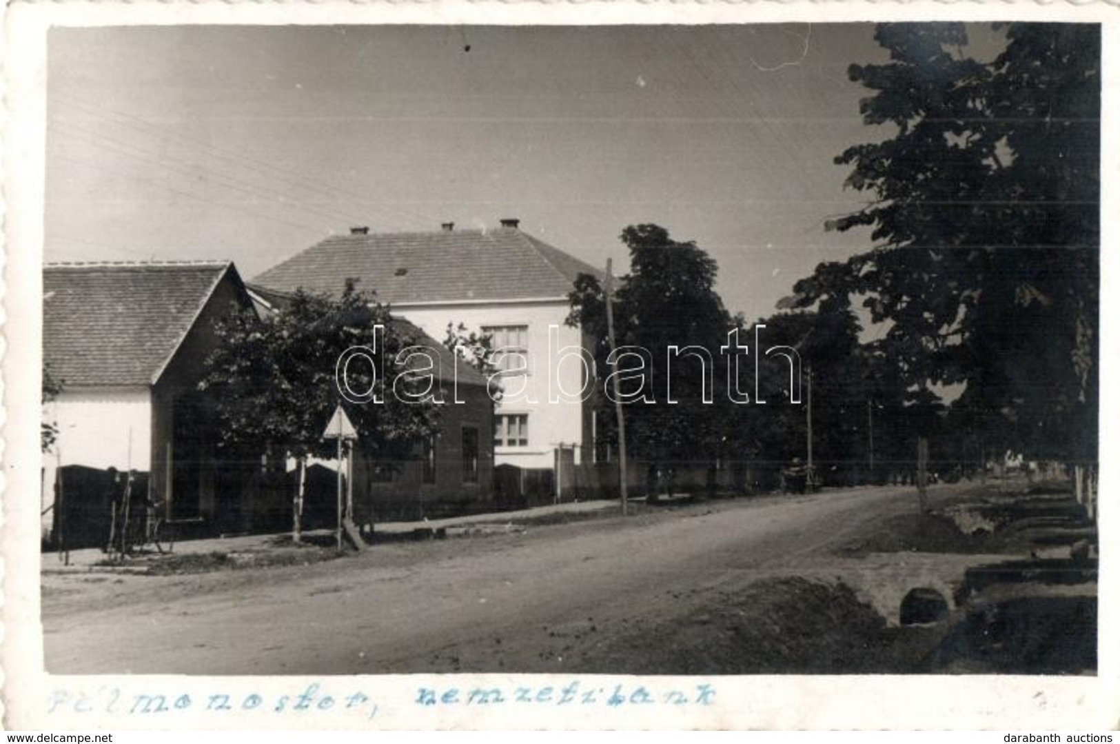 T2 1941 Pélmonostor, Beli Manastir; Nemzeti Bank, Kerékpáros / Street View, Bank, Man With Bicycle. Photo - Unclassified