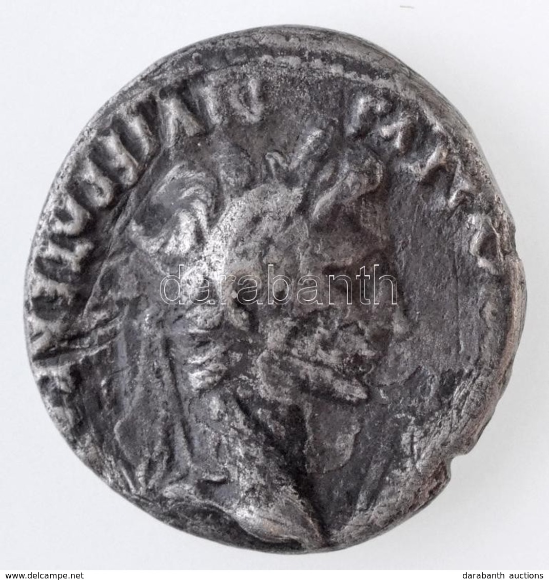 Római Birodalom / Róma / Augustus 107? Traianus Alatt Kiadott Denár? (3,34g) T:3
Roman Empire / Rome / Augustus 107? Den - Unclassified