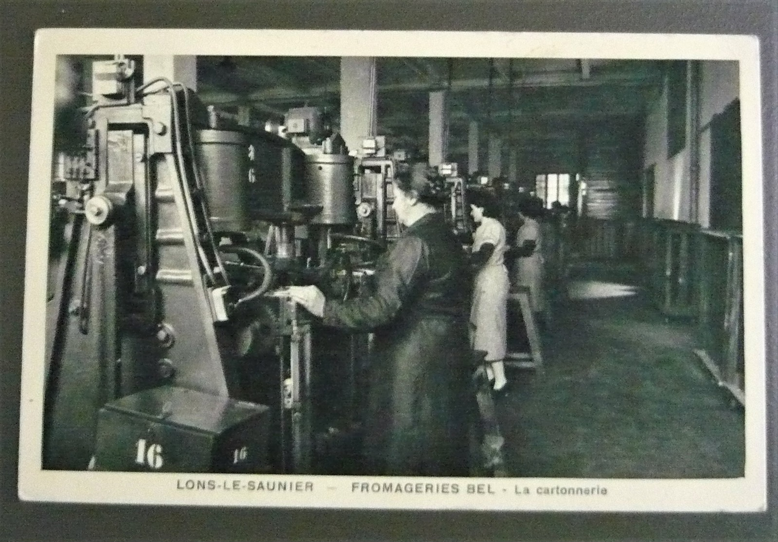 Lons Le Saunier Fromagerie BEL - Vache Qui Rit - Cartonnerie ( Jura 39) - Lons Le Saunier