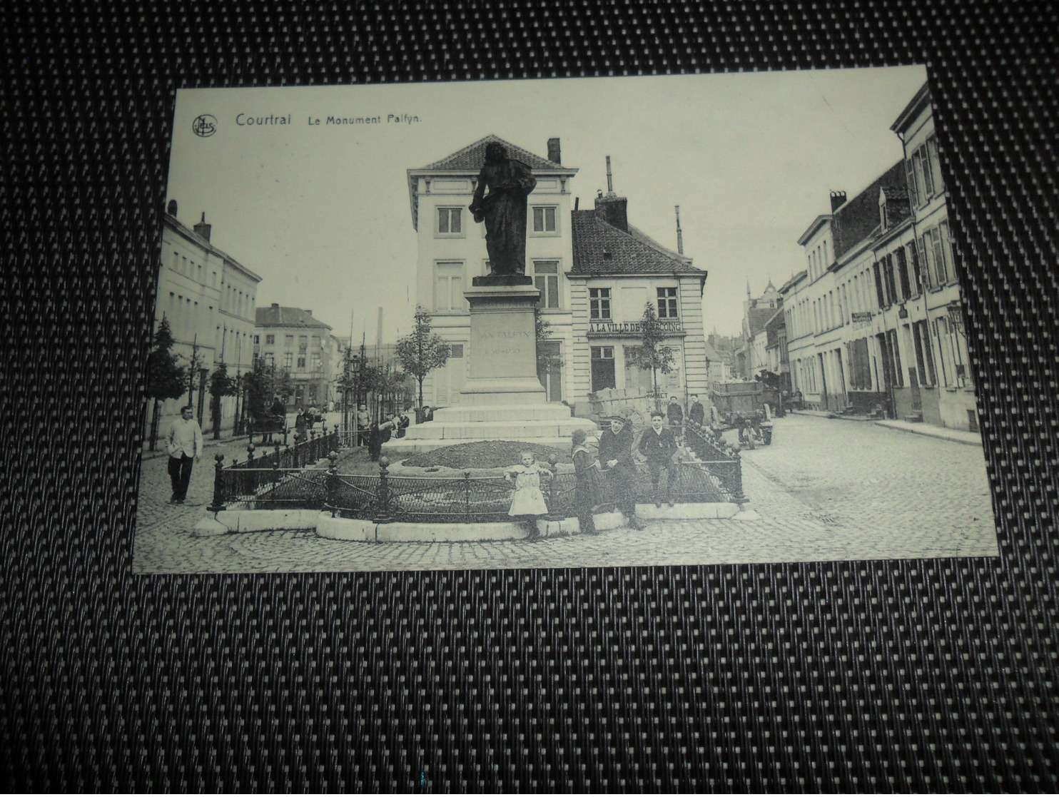 Beau lot de 20 cartes postales de Belgique       Mooi lot van 20 postkaarten van België   - 20 scans