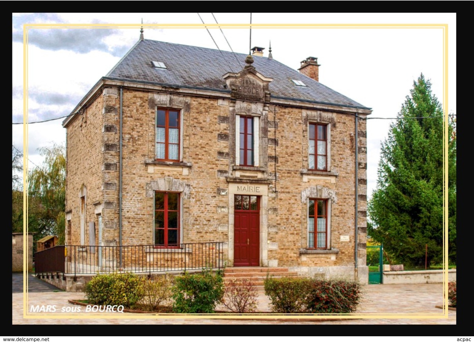 08  MARS  Sous  BOURCQ  .... La  Mairie - Autres & Non Classés