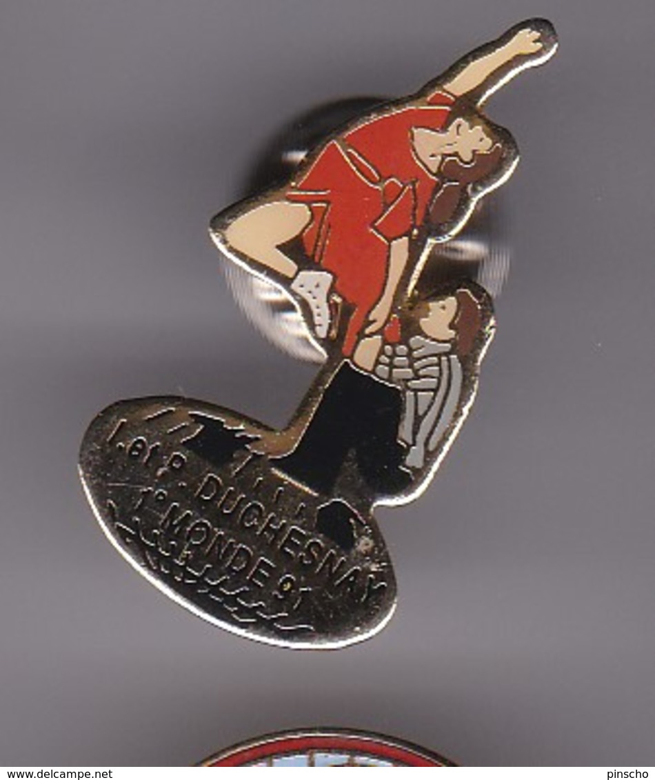 Pin's  DUCHESNAY - Skating (Figure)