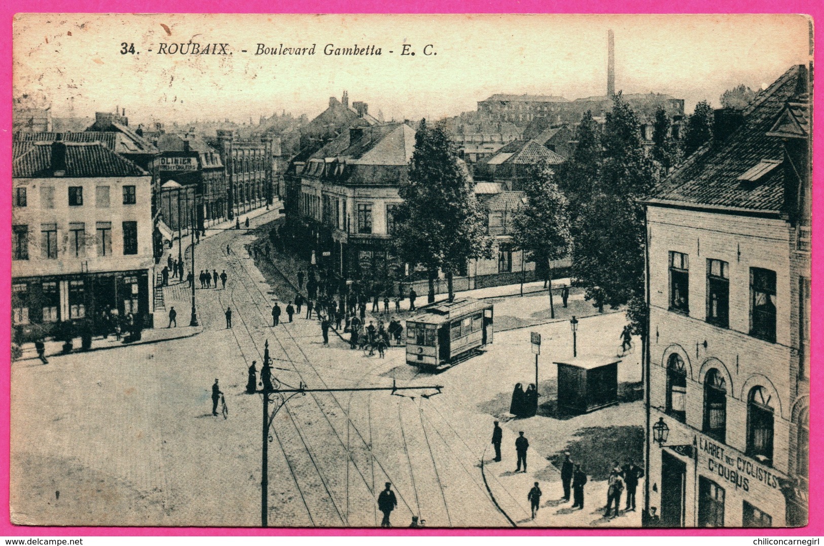 Roubaix - Boulevard Gambetta - Tram - Tramway - A L'arret Des Cycliste C. DUBUS - Animée - Edit. E. CAILLEUX - 1924 - Roubaix