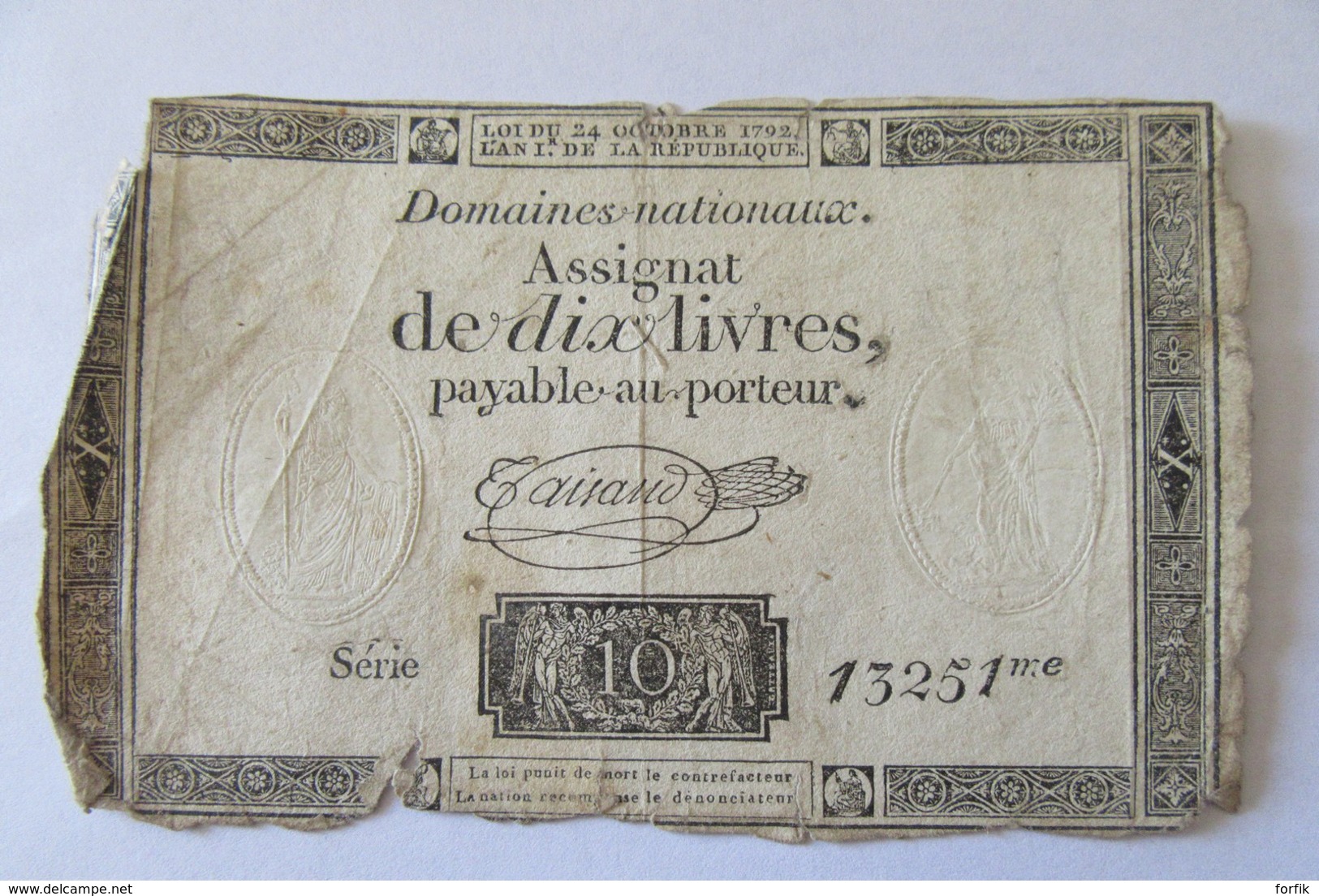 France - 2 Assignats De 10 Livres Série 13199 Et 13251 - Signature Taisaud - Vers 1792 - Assignats