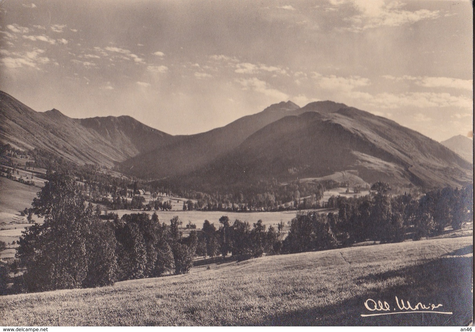 DIENNE LE COL DE CABRE LE PUY DE PEYRE ARSE ET LE PUY MARY A DROITE  VG AUTENTICA 100% - Altri & Non Classificati