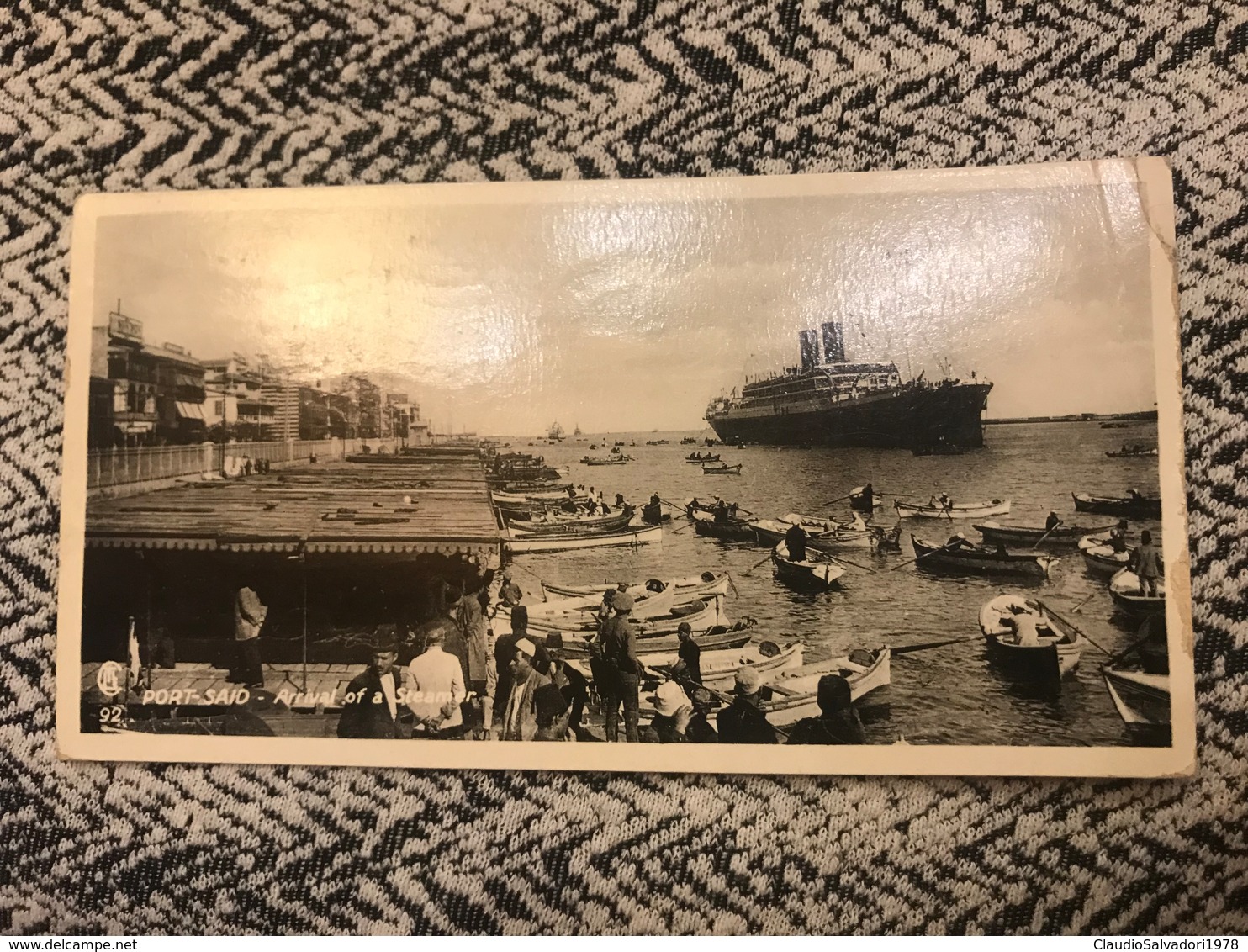 1938  Cartolina Formato Piccolo Viaggiata Molto Animata Egitto  Port Said Navi Qualche Piega - Port Said