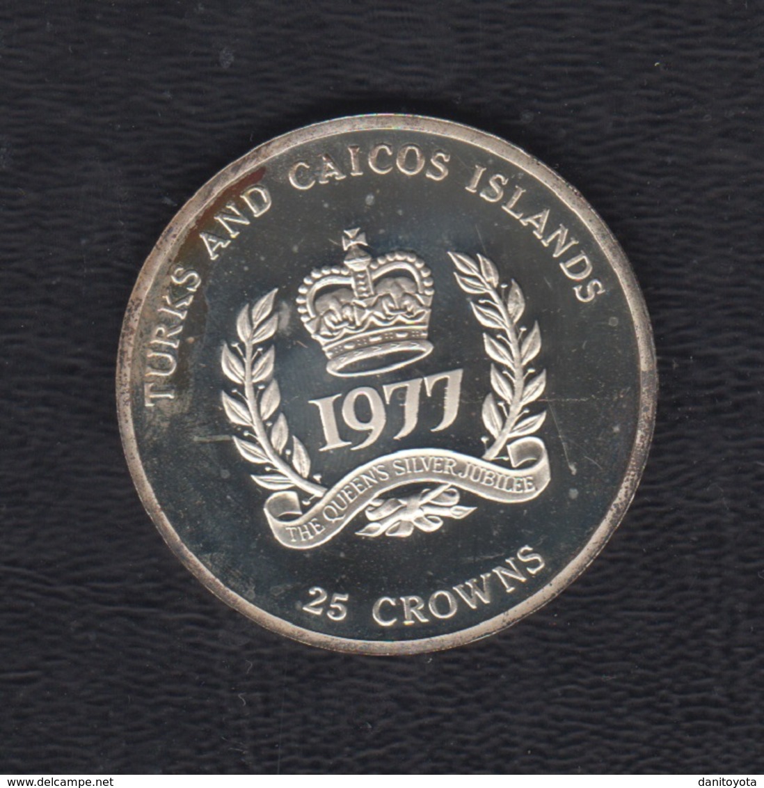 AÑO 1977. 25 CROWNS PLATA ISABEL II - Turks And Caicos Islands