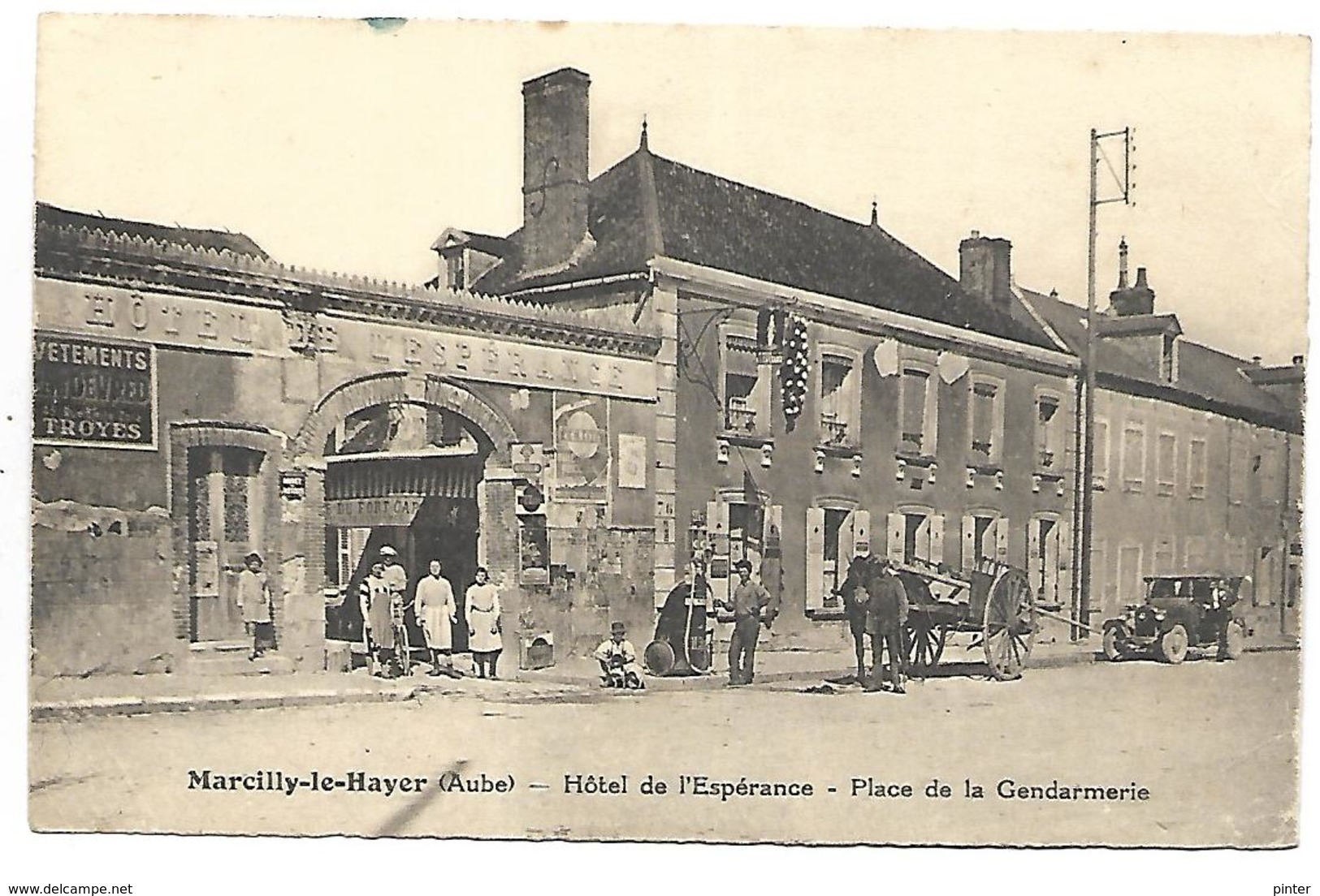 MARCILLY LE HAYER - Hôtel De L'Espérance - Place De La Gendarmerie - Marcilly