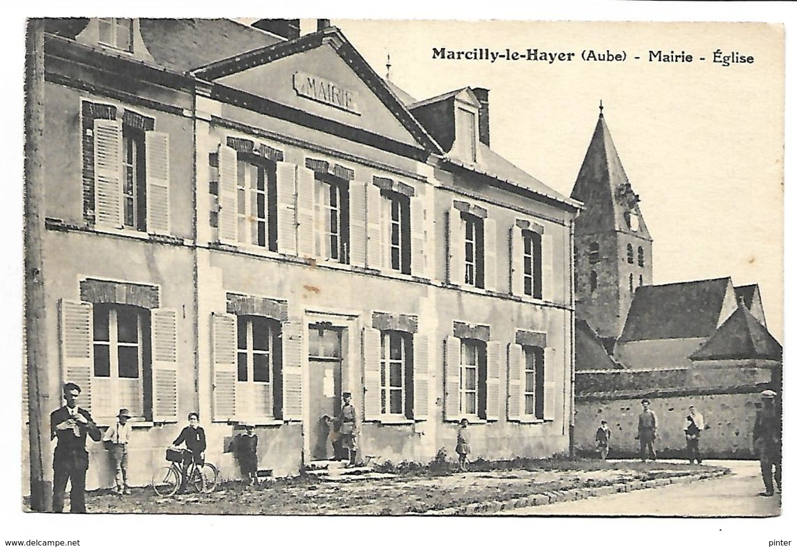 MARCILLY LE HAYER - Mairie, Eglise - Marcilly