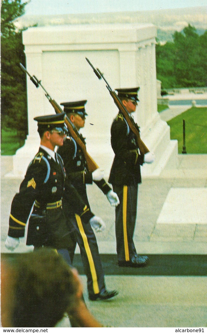 ARLINGTON - Tomb Of Unknown Soldier - Arlington