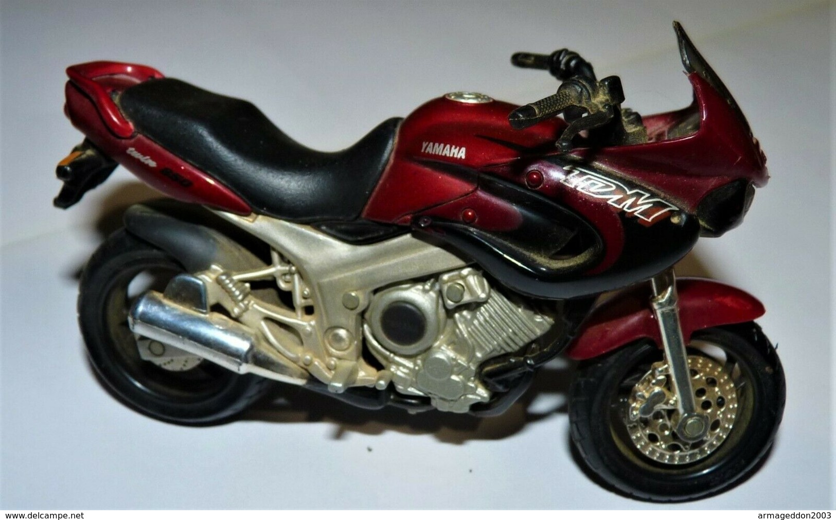 MAISTO MOTO 1/18 YAMAHA TDM Twin 850 TBE - Motorfietsen