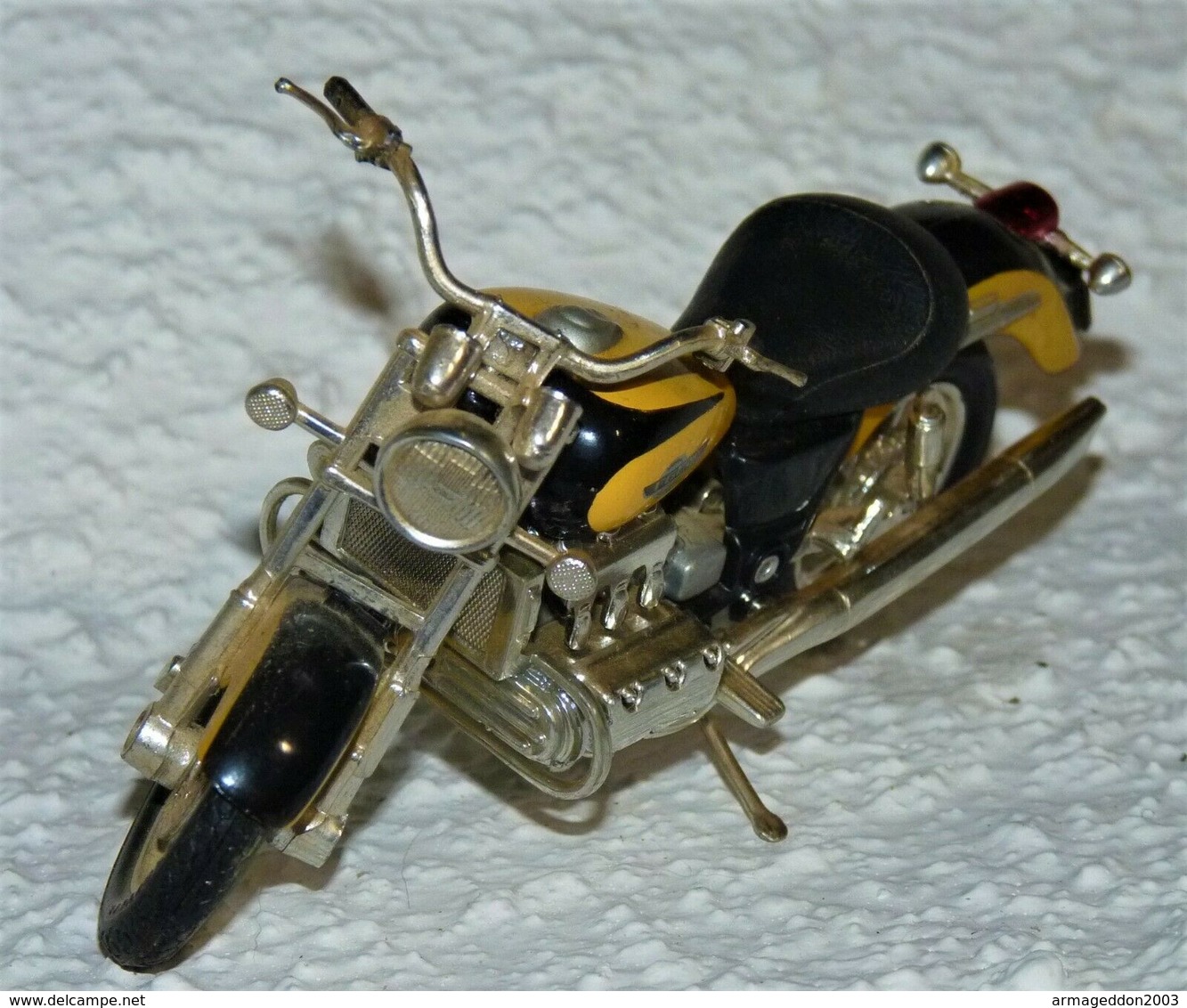 MAISTO MOTO 1/18 HONDA F6C TBE - Motorräder