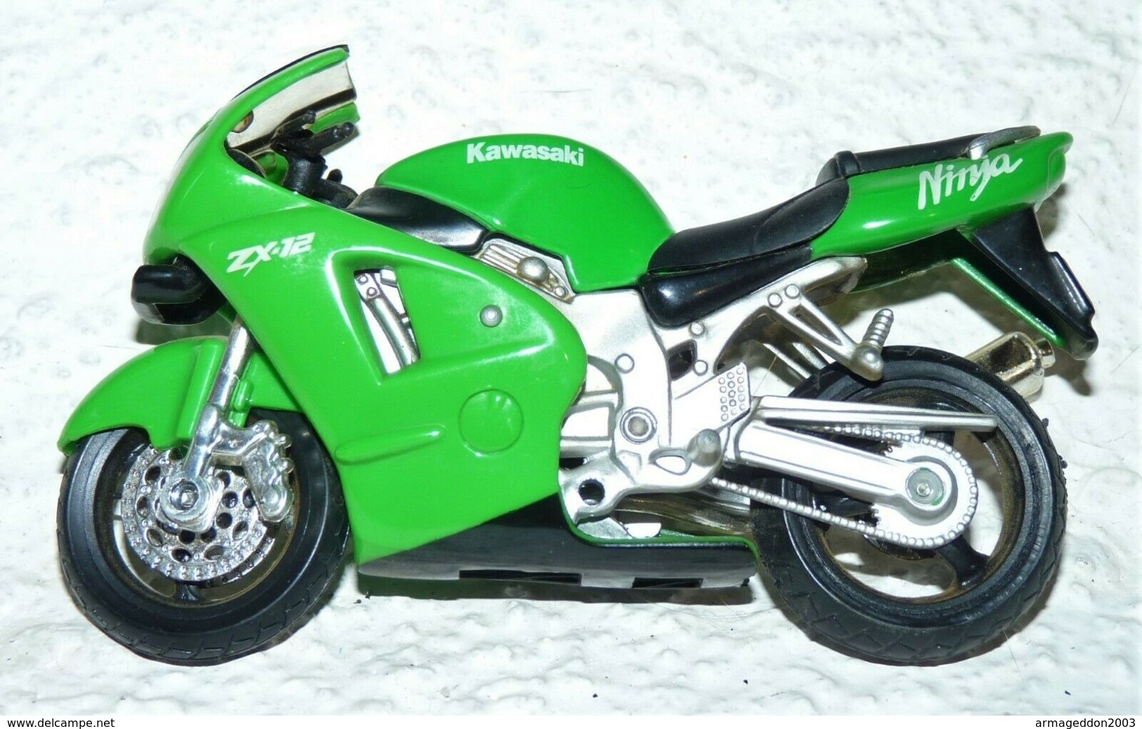 MAISTO MOTO 1/18 KAWASAKI NINJA ZX 12 Be Mais Manque La Bequille - Motos