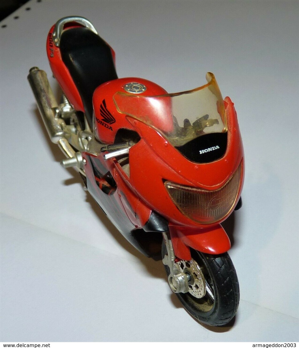 MAISTO MOTO 1/18 HONDA CBR 600 F4 TBE - Motos