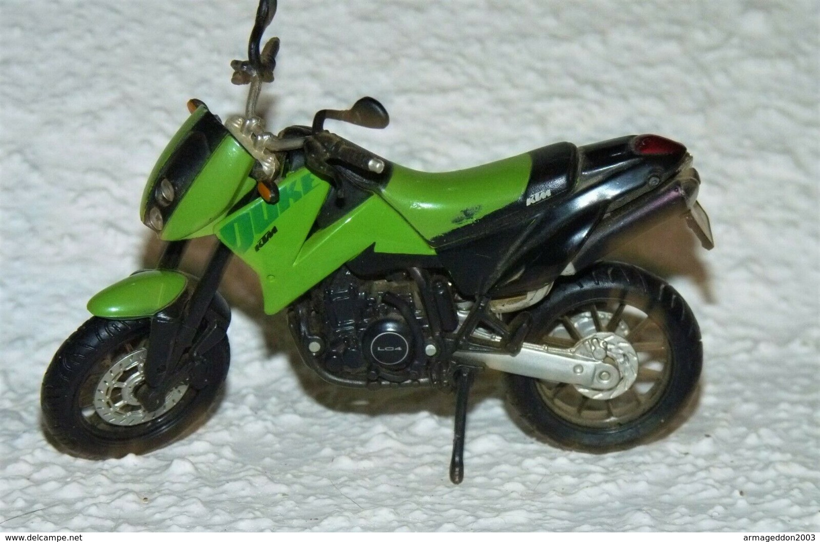 MAISTO MOTOCROSS 1/18 DUKE KTM TBE - Motorfietsen