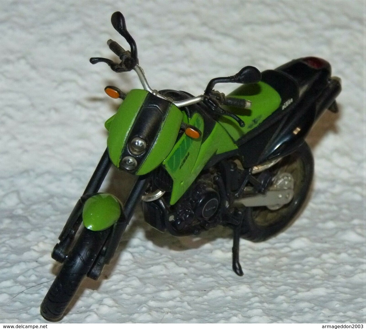 MAISTO MOTOCROSS 1/18 DUKE KTM TBE - Motorcycles