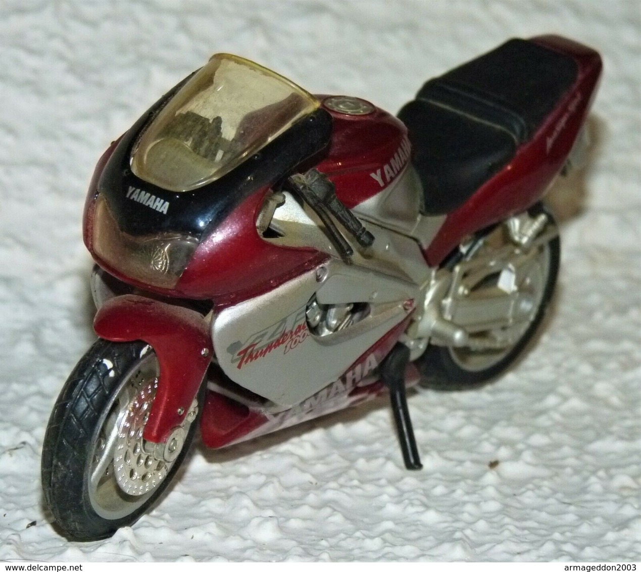 MAISTO MOTO 1/18 YAMAHA THUNDERACE 1000 TBE - Moto