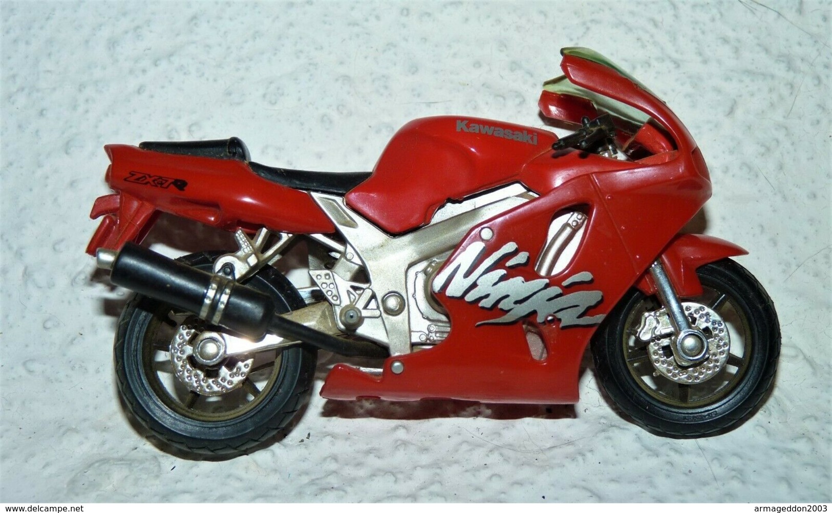 MAISTO MOTO 1/18 KAWASAKI NINJA ZX 7R Be Mais Manque La Bequille - Motos