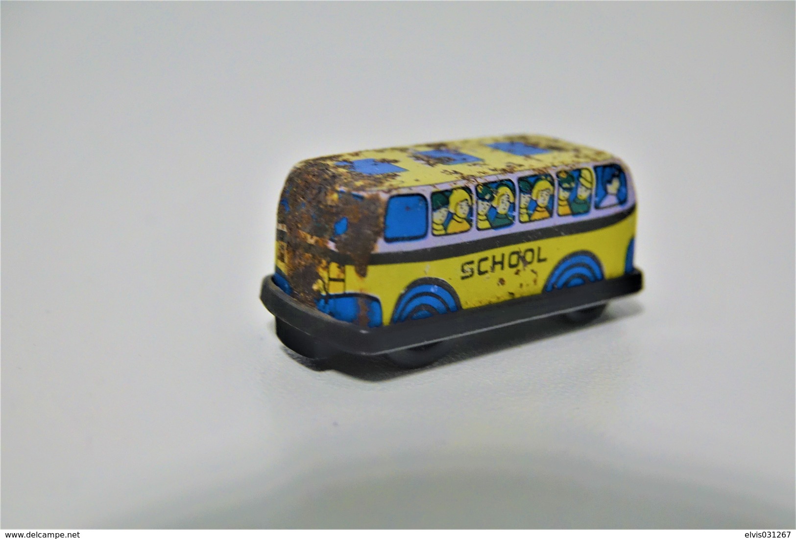 Vintage TIN TOY CAR : Maker UNKNOWN - SCHOOL BUS - 5cm - TAIWAN - 1960's - - Collectors Et Insolites - Toutes Marques