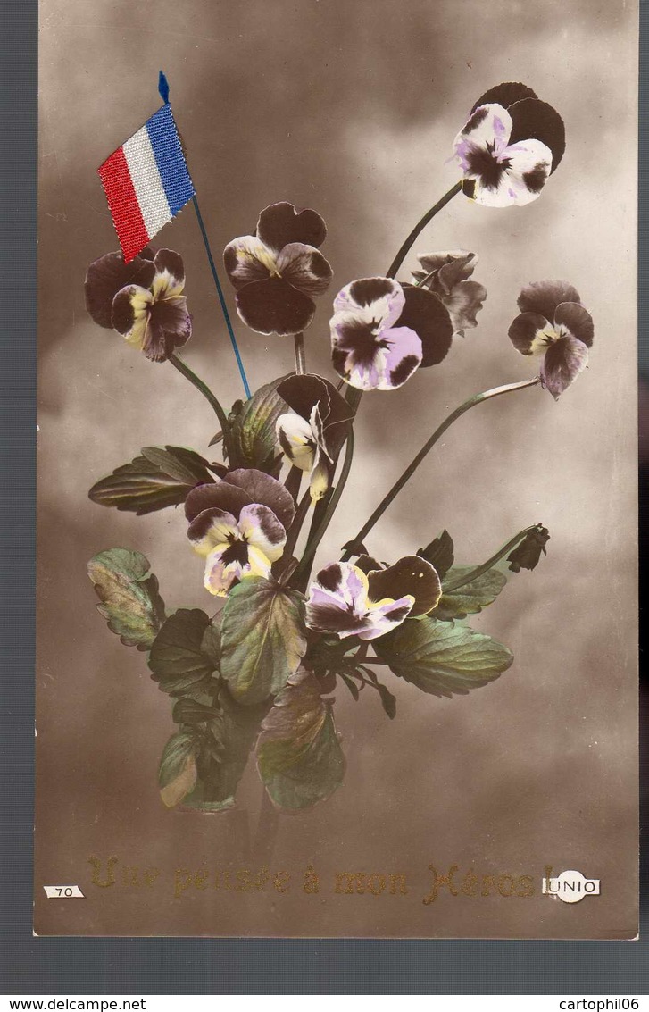 - CPA MILITAIRES - (fleurs Et Drapeau Tricolore Tissé) - Série UNIO 70 - - Patriotiques