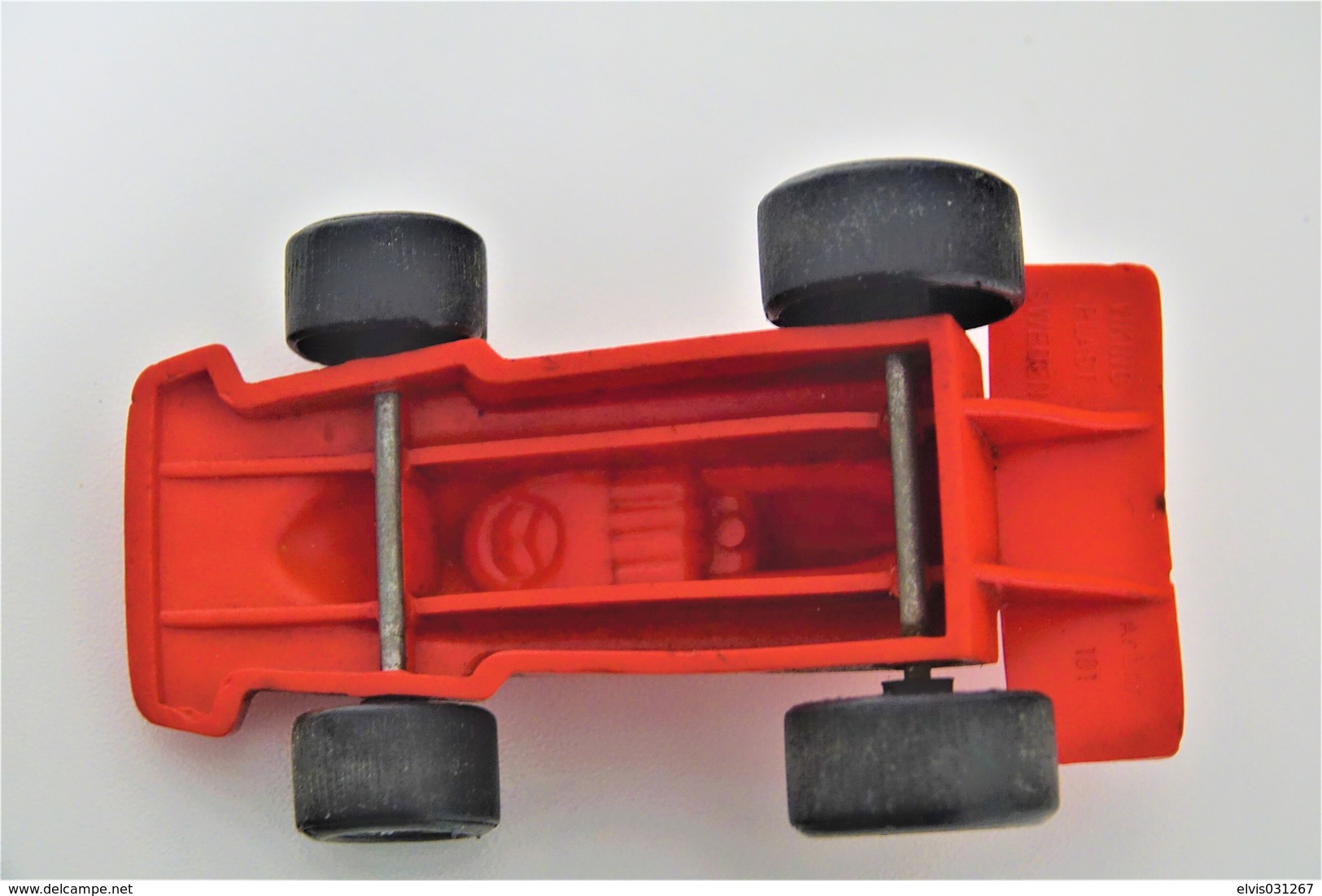 Vintage VINYL TOY CAR : Maker VIKINGPLAST SWEDEN -  Red Formula 1 Racing  9.00cm - 1960's - Rubber - Other & Unclassified