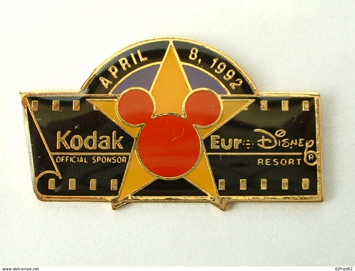 PIN'S KODAK - EURODISNEY  8 AVRIL 1992 - Photographie