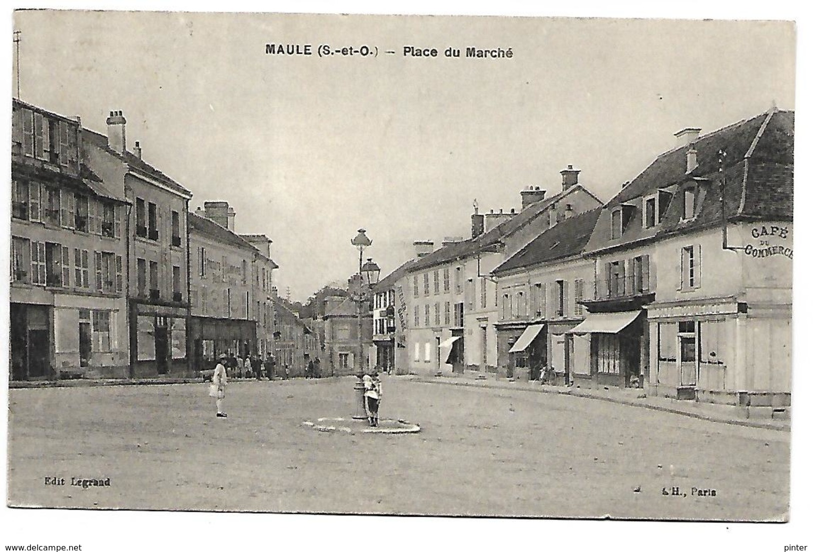 MAULE - Place Du Marché - Maule