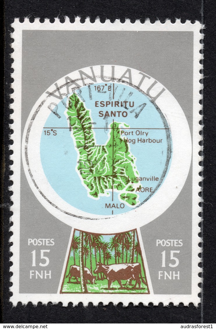 Timbre Oblitéré PORT VILA YT No. 585 Emis En 1980 VANUATU POSTES Valeur 15 FNH, Island ESPIRITU SANTO, Trees, Cows - Vanuatu (1980-...)