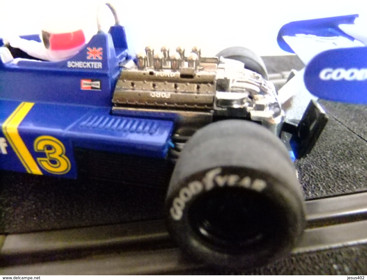 SCALEXTRIC TYRRELL P - 34 6 Ruedas Azul 3 - Escala 1:32