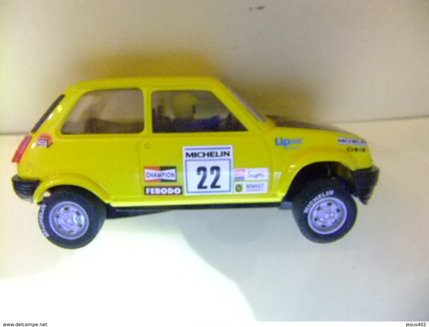 SCALEXTRIC RENAULT 5 COPA / Elf 22 Amarillo - Escala 1:32