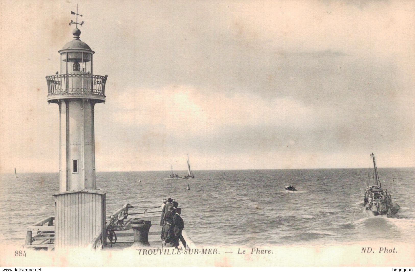 14 884 TROUVILLE SUR MER Le Phare - Trouville