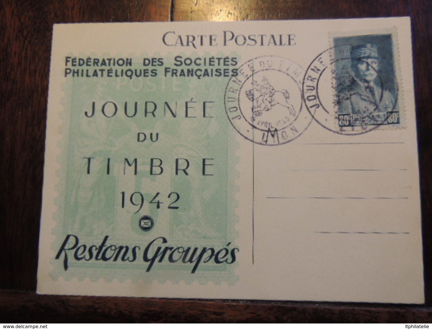 FRANCE  PREMIER JOUR 1942  CARTE POSTALE JOURNEE DU TIMBRE  19 AVRIL 1942   TB - ....-1949