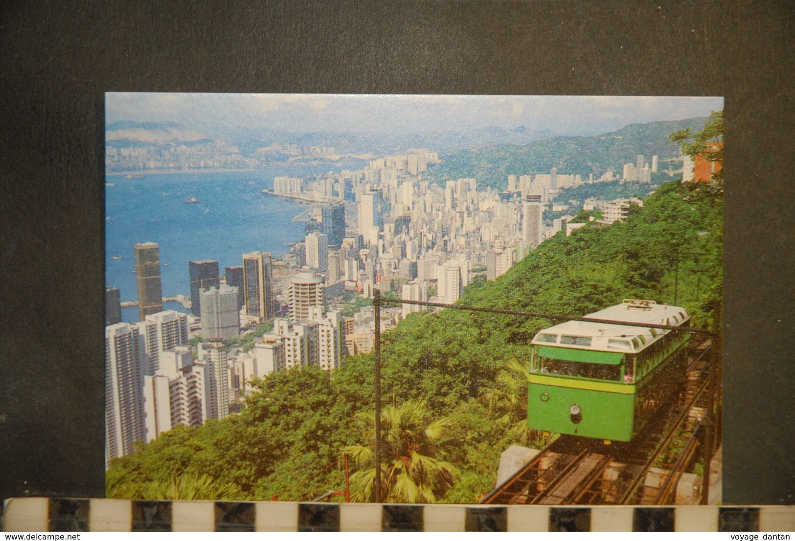 CP, Chine, HONG KONG  The Hong Kong Peak Tramway     Chemin De Fer Tramway - Chine (Hong Kong)